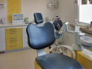 helle, freundliche Behandlungszimmer